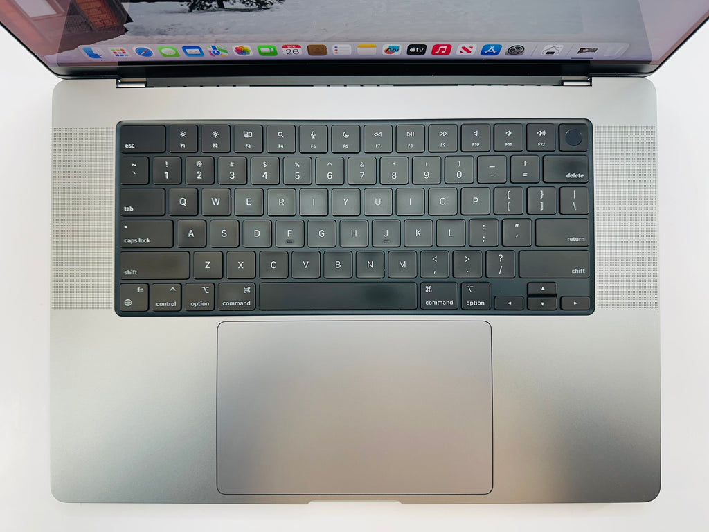 Apple 2021 MacBook Pro 16" M1 Max (24-Core GPU) 64GB RAM 2TB SSD - Very good