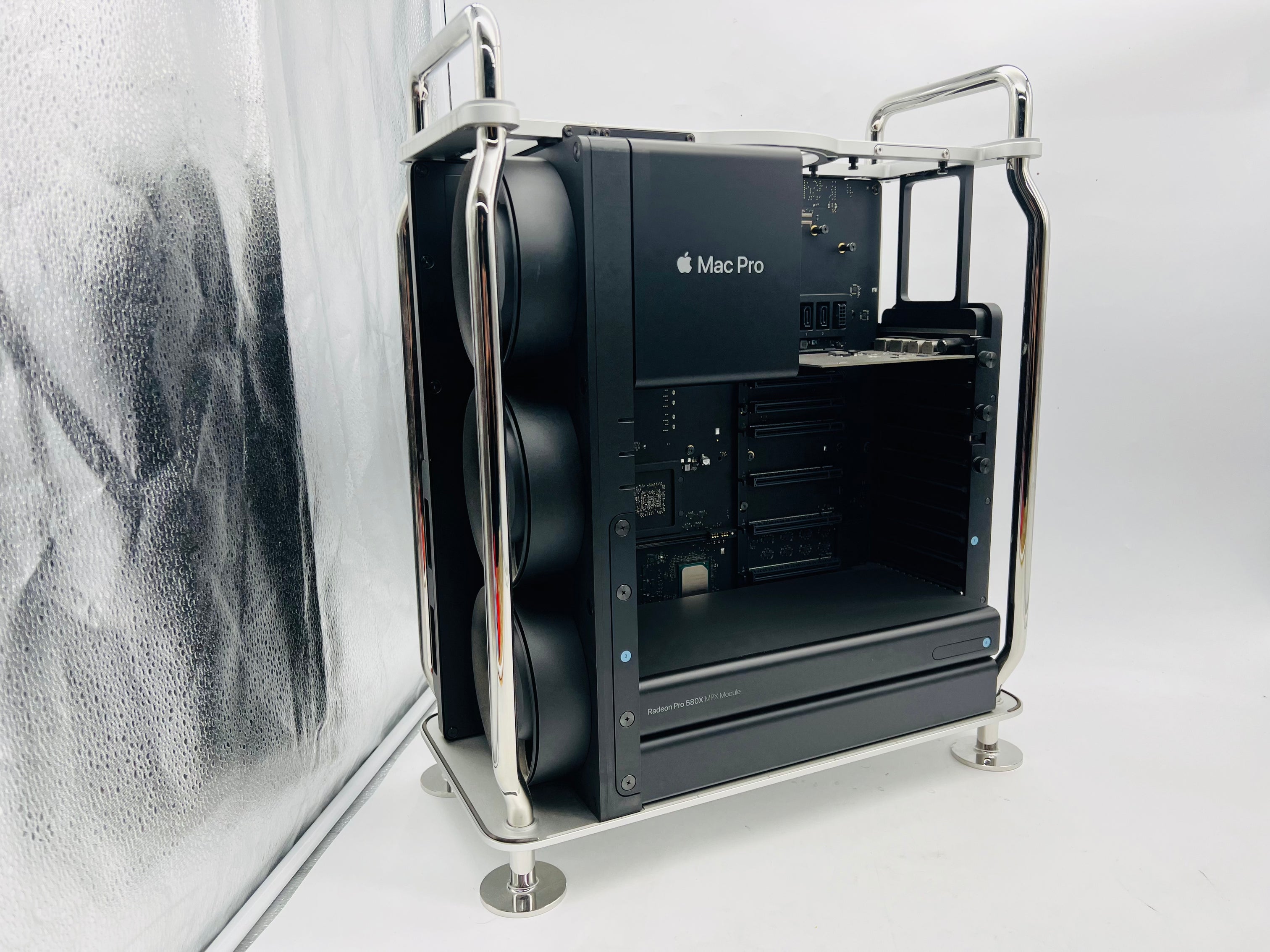 Apple 2019 Mac Pro 3.5GHz 8-Core Xeon 64GB RAM 1TB SSD RP580X 8GB