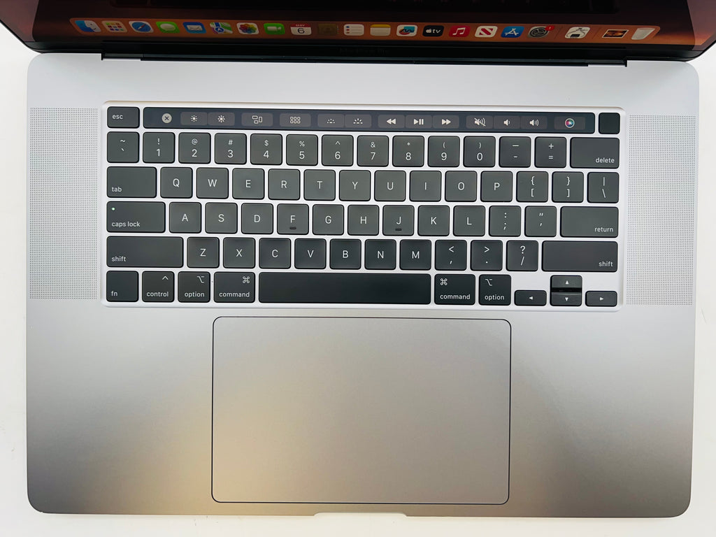 Apple 2019 MacBook Pro 16" 2.3GHz i9 16GB RAM 1TB SSD RP5500M 4GB - Very good