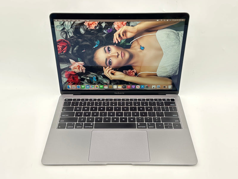 Apple 2019 13 in MacBook Air 1.6GHz Dual-Core i5 8GB 128GB SSD IUG617 Space Gray