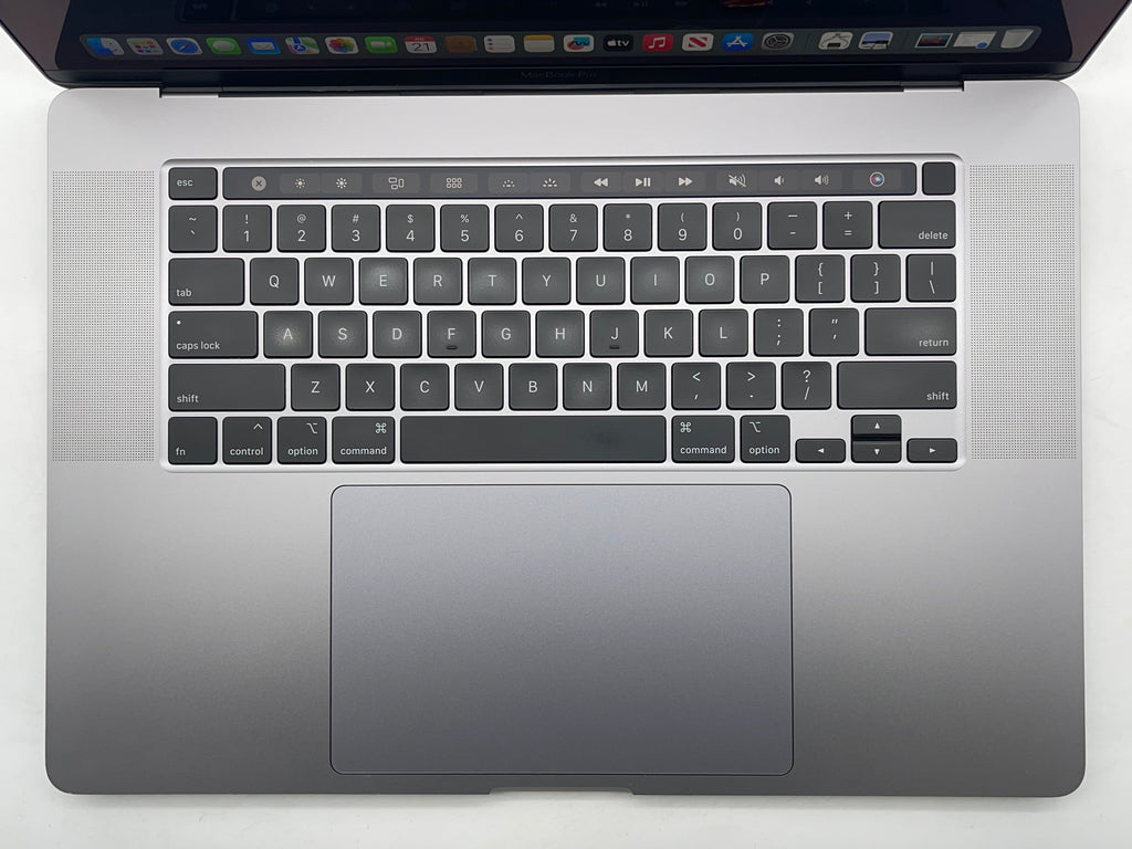 Apple 2019 16 in MacBook Pro TB 2.3GHz 8-Core i9 16GB 1TB SSD RP5500M AC+