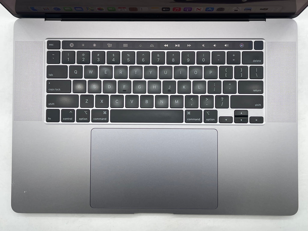 Apple 2019 16 in MacBook Pro TB 2.4GHz 8-Core i9 32GB 2TB SSD RP5500M 8GB