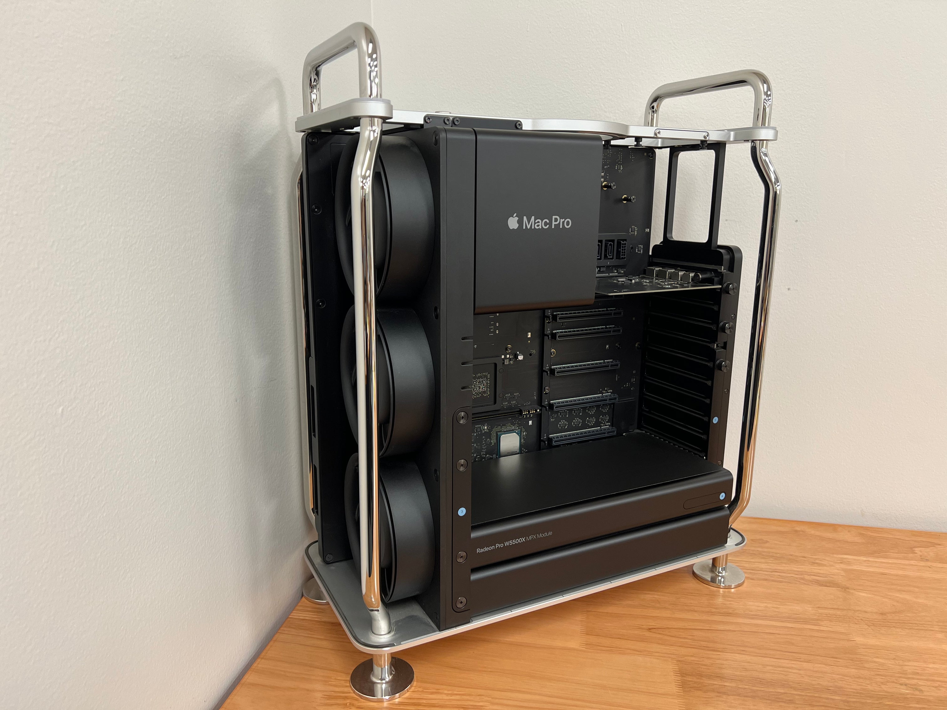 Apple MacPro 2019 12コ 48GB/8TB/Pro 580X Apple 2019 Mac Pro 3.3GHz 12-Core Xeon W 48GB 2TB SSD RPW5500X 8GB