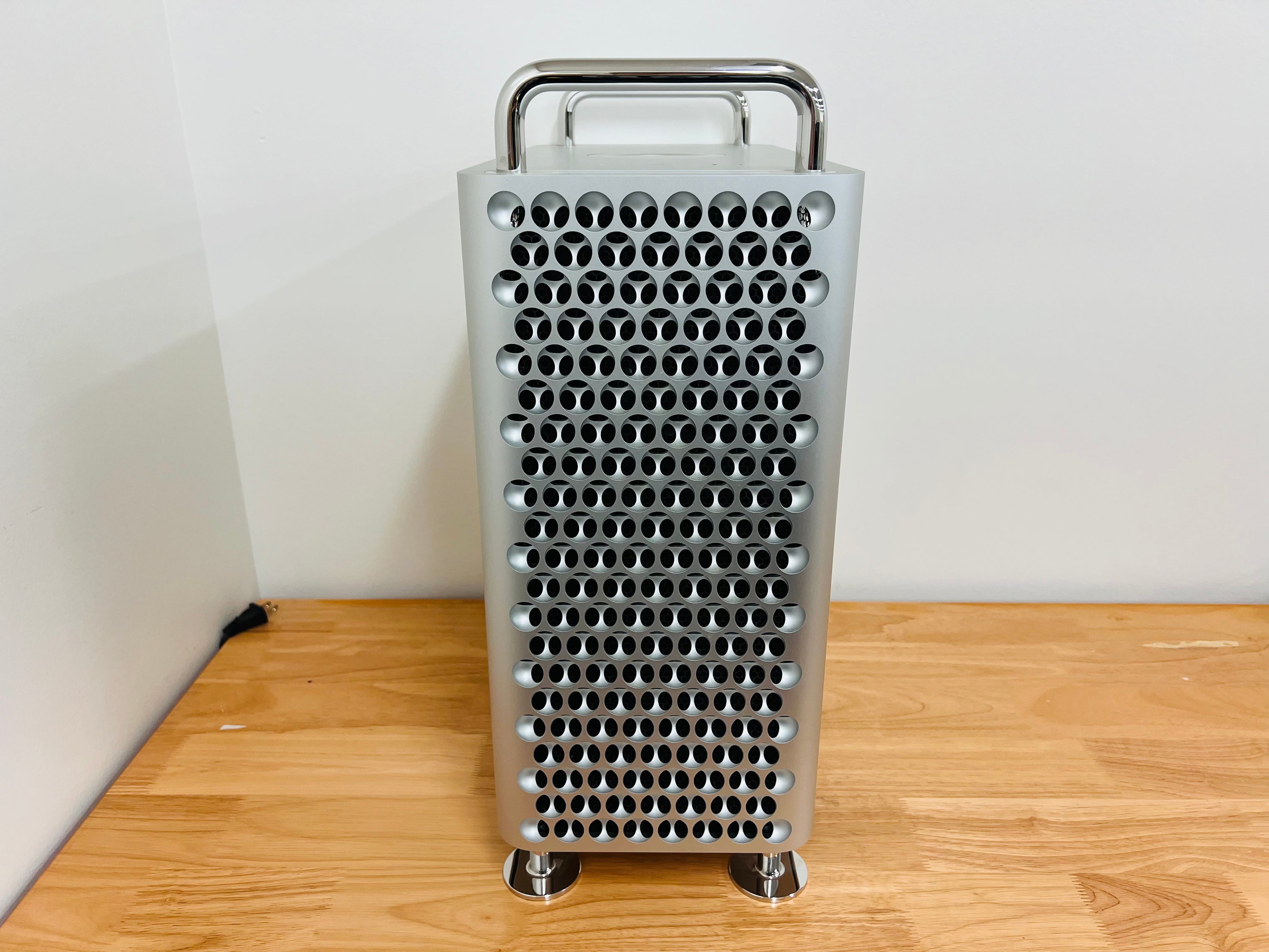 Apple MacPro 2019 12コ 48GB/8TB/Pro 580X Apple 2019 Mac Pro 3.3GHz 12-Core Xeon W 48GB 2TB SSD