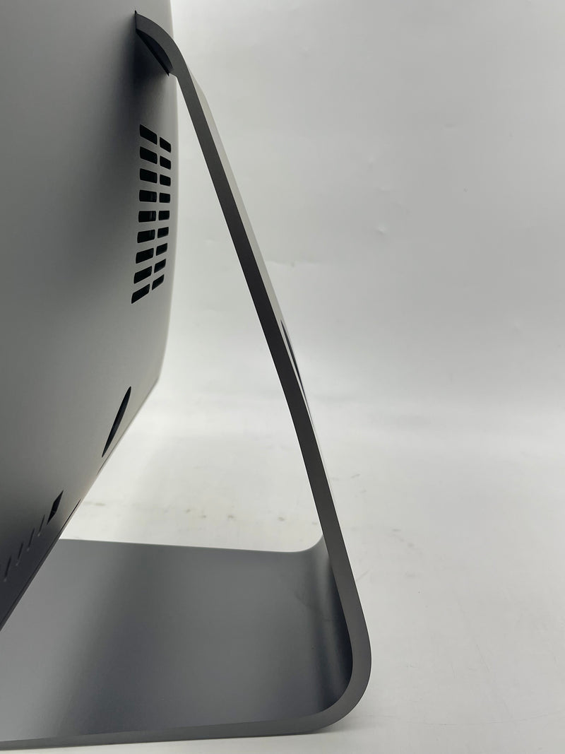 Apple 2017 27" iMac Pro 3.2GHz 8-Core Xeon W 32GB 1TB SSD Vega56 8GB - Very Good