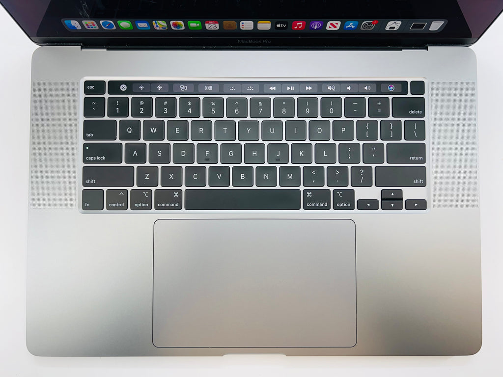 Apple 2019 MacBook Pro 16" 2.4GHz i9 16GB RAM 512GB SSD RP5300M 4GB - Very good