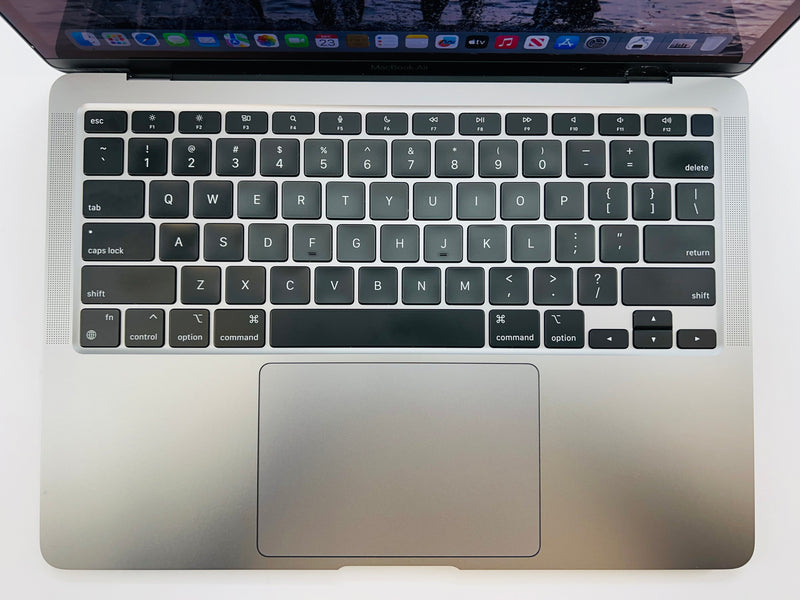 Apple 2020 MacBook Air M1 3.2GHz (8-Core GPU) 16GB RAM 512GB SSD Good condition