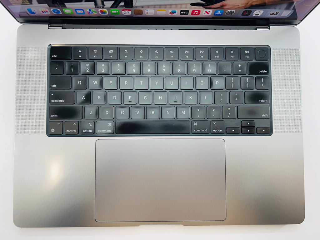 Apple 2021 MacBook Pro 16" M1 Max (24-Core GPU) 32GB RAM 1TB SSD - Very good