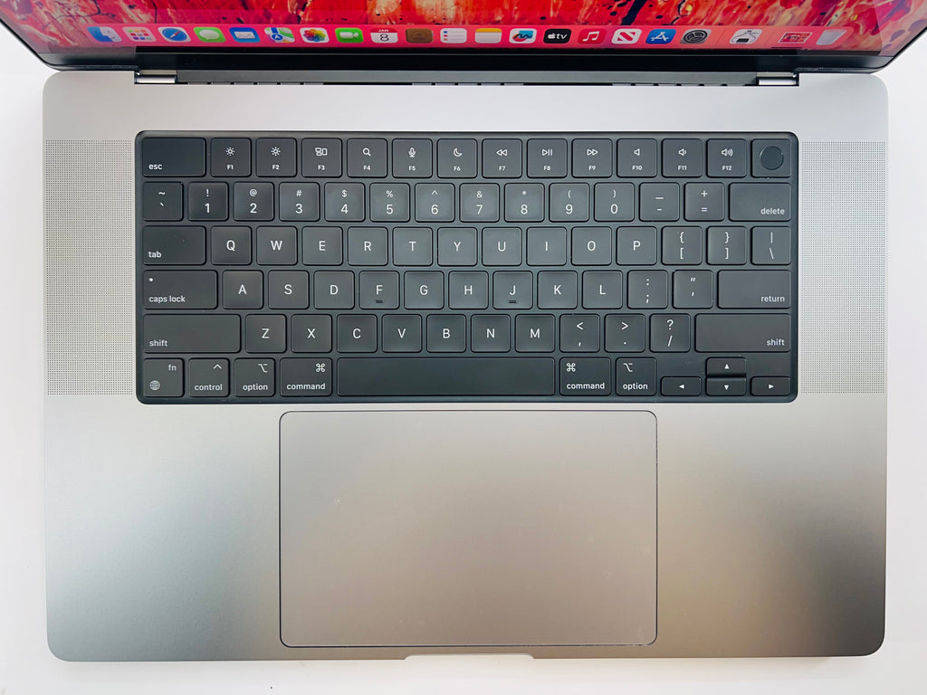 Apple 2021 MacBook Pro 16" M1 Max (32-Core GPU) 64GB RAM 4TB SSD Very good