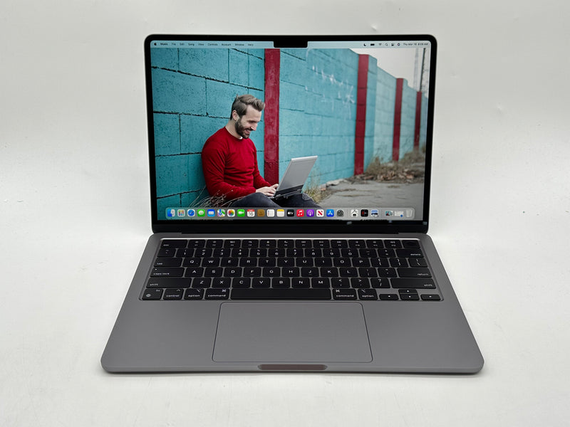 Apple 2022 13 in MacBook Air M2 3.5GHz 8-Core CPU 8-Core GPU 16GB 256GB SSD Space Gray