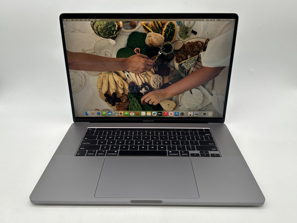 Apple 2019 16 in MacBook Pro TB 2.4GHz 8-Core i9 32GB 1TB SSD RP5500M Space Gray