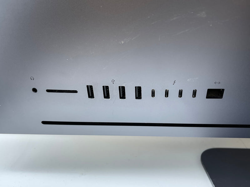 Apple 2017 27 in iMac Pro 5K Retina 3GHz 10-Core Xeon W 64GB 1TB SSD Vega56