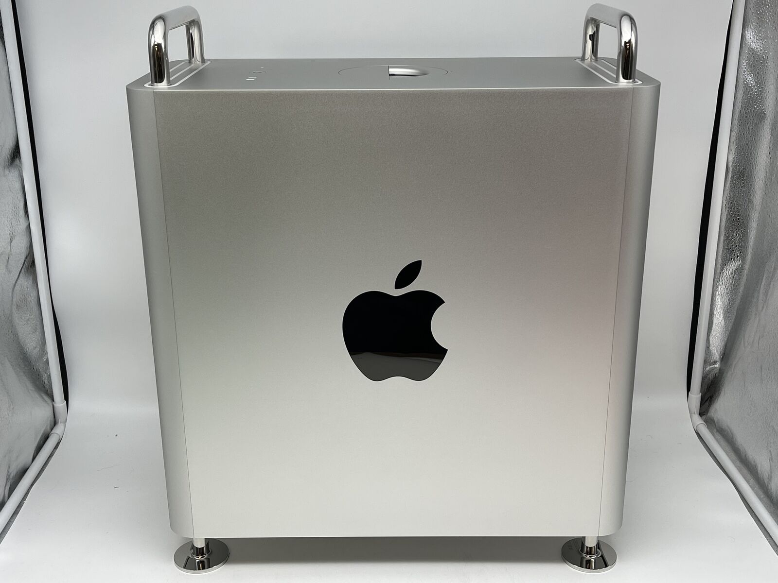 Apple 2019 Mac Pro 3.3GHz 12-Core Xeon W 96GB 1TB SSD Vega Apple 2019 Mac Pro 3.3GHz 12-Core Xeon W 96GB 1TB SSD Vega
